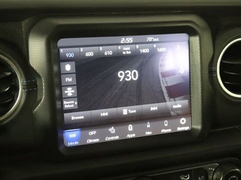 Used 2023 Jeep Wrangler Unlimited Rubicon 4xe w/ Cold Weather Group AWD/4WD image 28