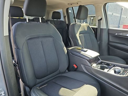 Used 2023 Jeep Grand Cherokee Laredo w/ Luxury Tech Group I image 13