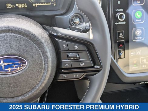 Used 2025 Subaru Forester Premium image 20