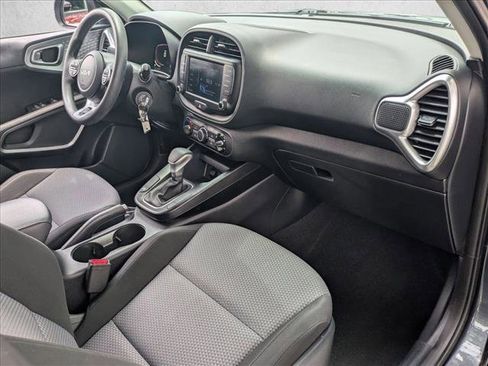 Used 2023 Kia Soul LX FWD image 20