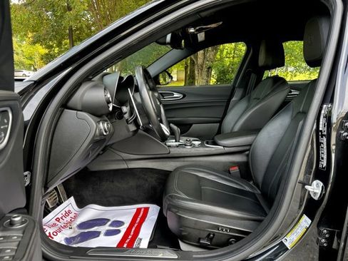 Used 2022 Alfa Romeo Giulia Sprint image 15