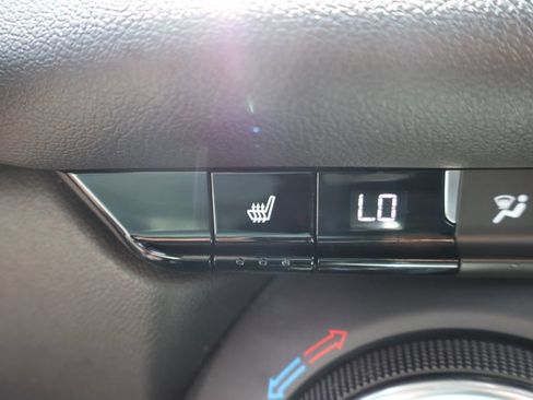 Used 2021 Chevrolet Blazer LT FWD image 16