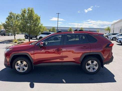 Used 2023 Toyota RAV4 XLE AWD/4WD image 4