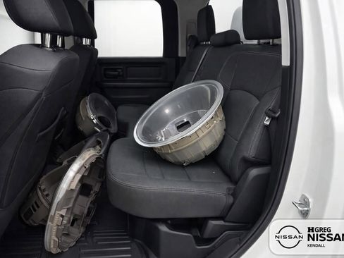 Used 2022 RAM 3500 Tradesman w/ Chrome Appearance Group AWD/4WD image 9