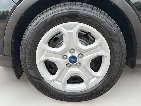Used 2017 Ford Escape S FWD image 31