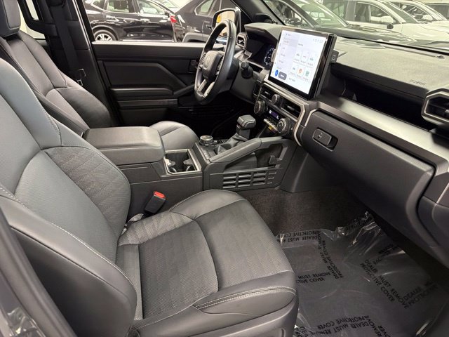 Used 2025 Toyota 4Runner TRD Sport Premium AWD/4WD image 9