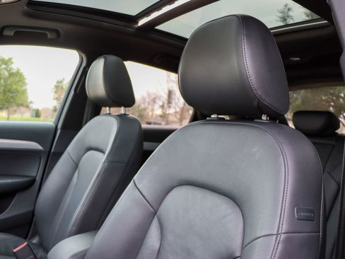 Used 2018 Audi Q3 2.0T Premium w/ Convenience Package image 21