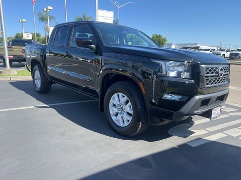 Used 2024 Nissan Frontier SV w/ SV Convenience Package RWD image 10