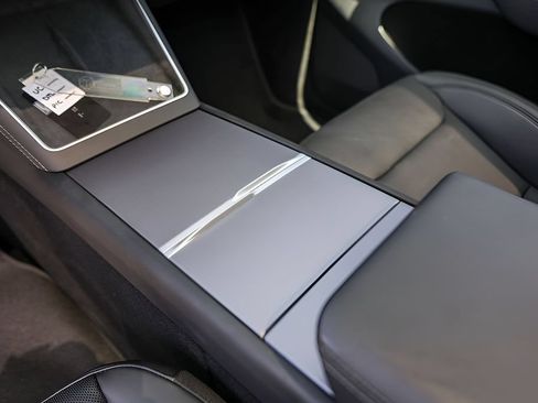 Used 2026 Tesla Model Y AWD image 19
