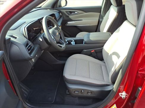 New 2026 Chevrolet Traverse LT w/ Sun and Wheel Package image 9