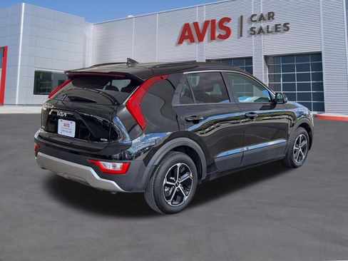 Used 2025 Kia Niro LX FWD image 6