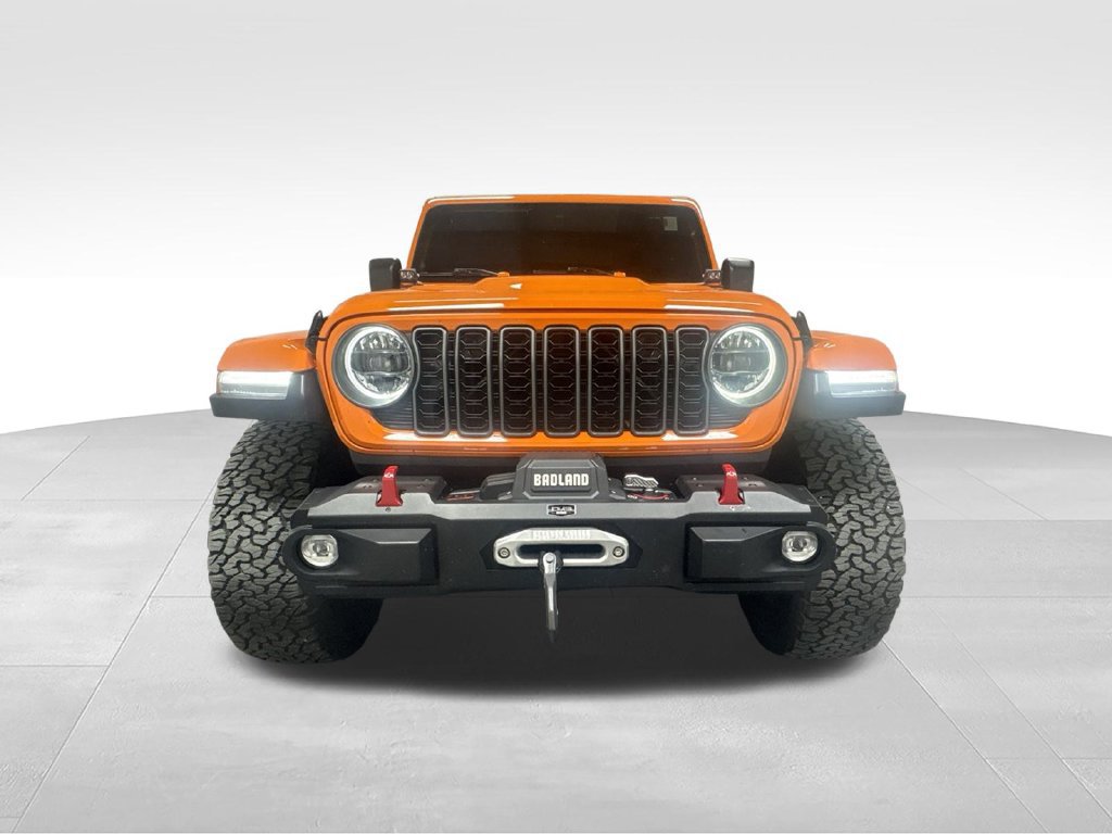 Used 2025 Jeep Wrangler Unlimited Rubicon w/ XTREMEE 35" Tire Package AWD/4WD image 3