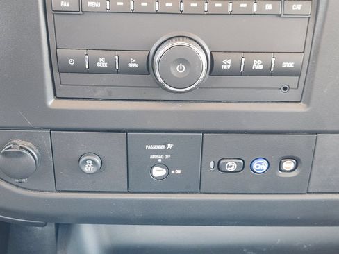 Used 2025 Chevrolet Express 2500 w/ Driver Convenience Package RWD image 19
