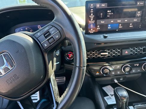 Used 2023 Honda Accord Sport image 13