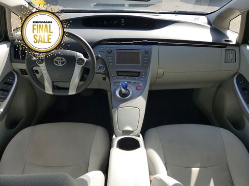 Used 2014 Toyota Prius Two image 15