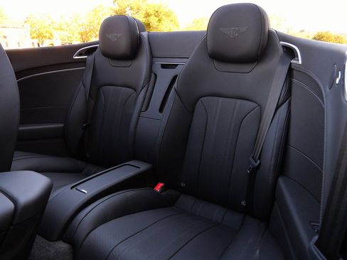 Used 2022 Bentley Continental GT image 18