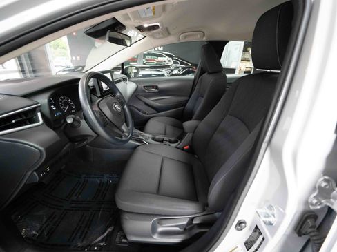 Used 2024 Toyota Corolla LE image 9