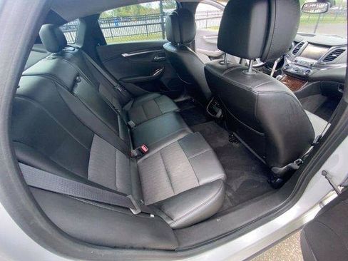 Used 2014 Chevrolet Impala LT w/ Convenience Package FWD image 24