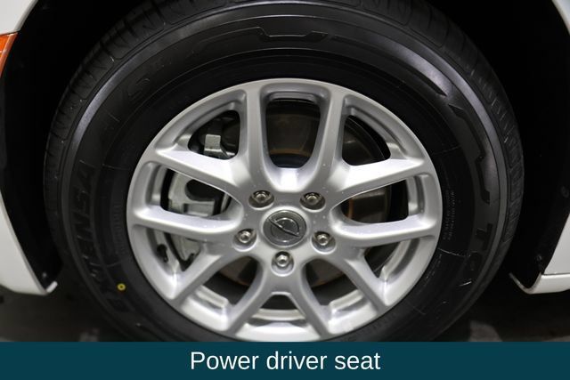 Used 2023 Chrysler Voyager LX FWD image 9