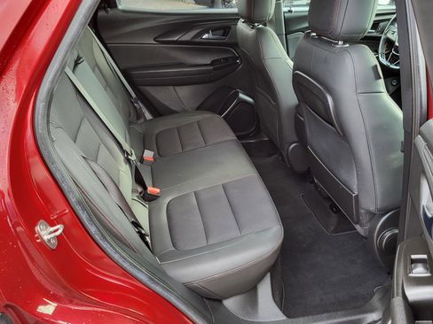 Used 2022 Chevrolet TrailBlazer RS w/ Sun and Liftgate Package image 11