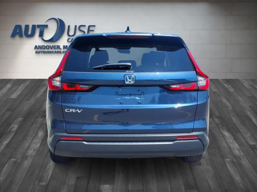 Used 2025 Honda CR-V LX image 8