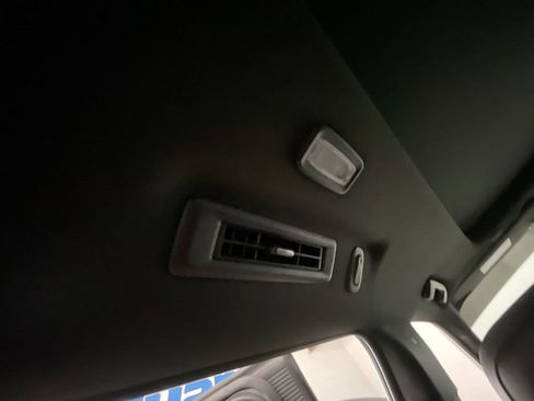 Used 2021 Chevrolet Tahoe Z71 w/ Z71 Signature Package image 21