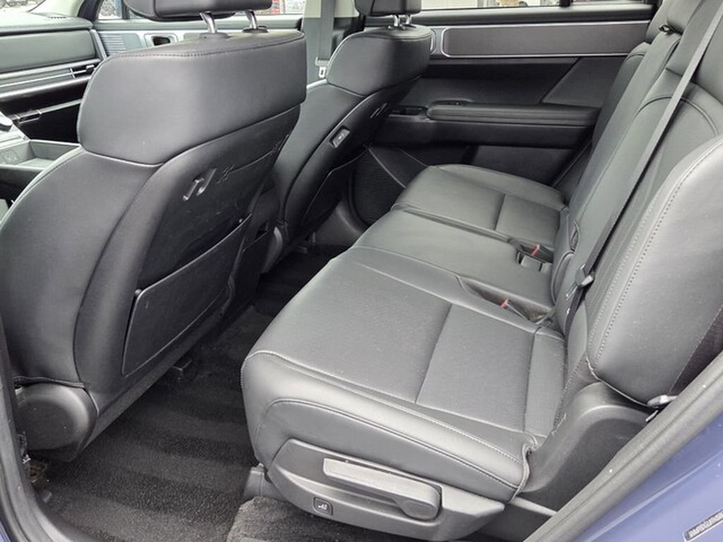 Used 2026 Hyundai Santa Fe SEL AWD/4WD image 11