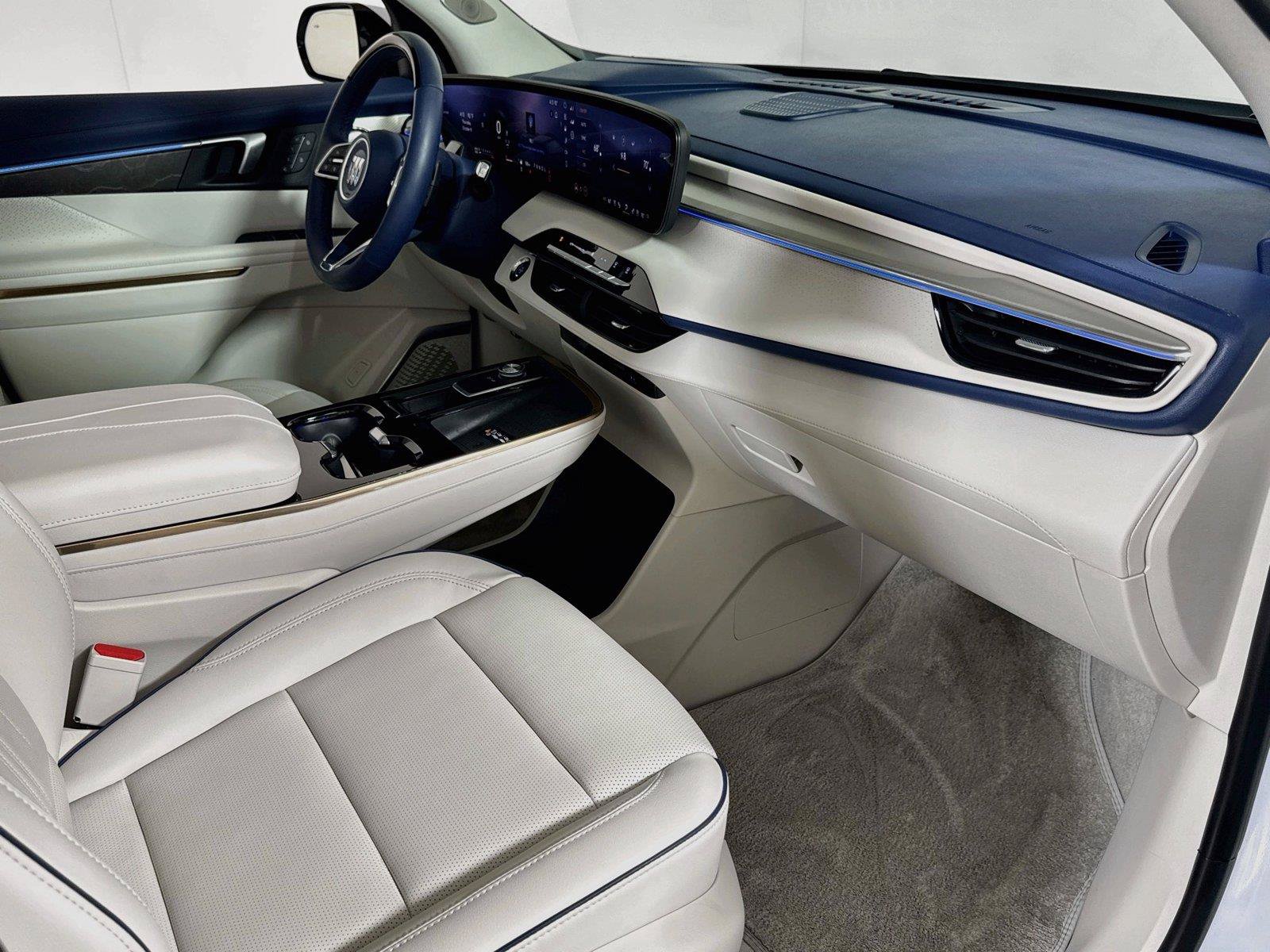 Used 2026 Buick Enclave Avenir w/ Super Cruise Package FWD image 30