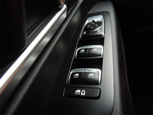 Used 2023 Kia Telluride S image 24