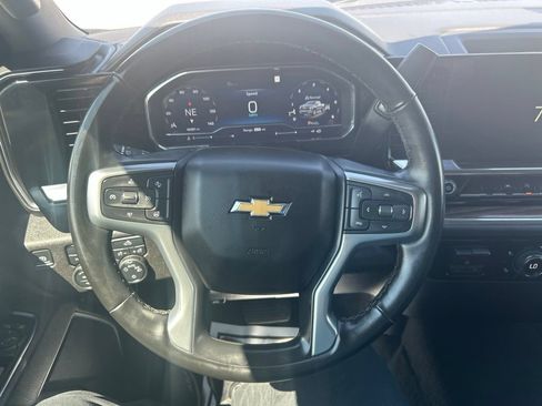Used 2025 Chevrolet Silverado 1500 LT AWD/4WD image 16