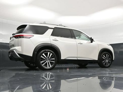Used 2024 Nissan Pathfinder Platinum w/ Cargo Package AWD/4WD image 59