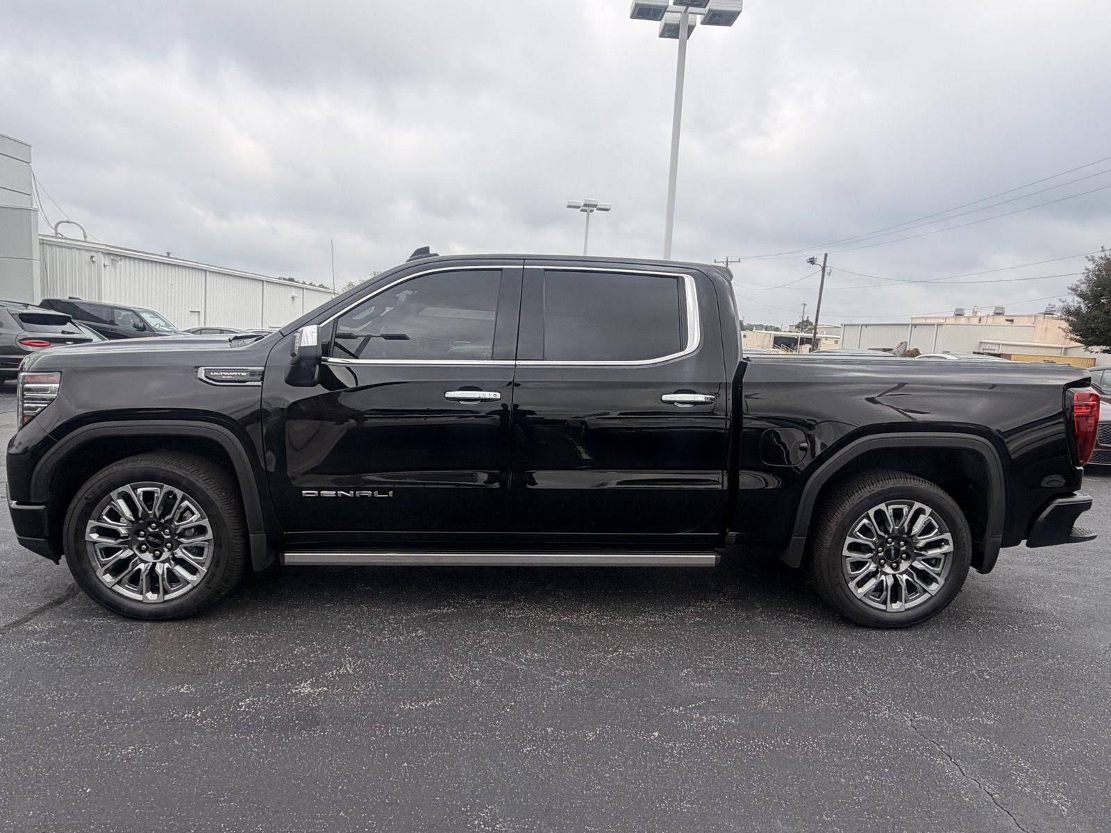 Used 2023 GMC Sierra 1500 Denali Ultimate AWD/4WD image 23