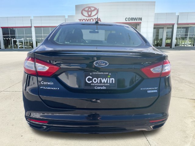 Used 2016 Ford Fusion Titanium FWD image 4