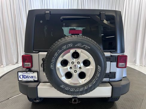 Used 2013 Jeep Wrangler Unlimited Sahara w/ Connectivity Group AWD/4WD image 24