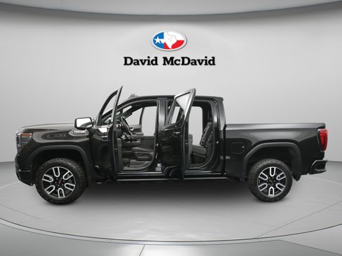 Used 2024 GMC Sierra 1500 AT4 w/ Technology Package image 8