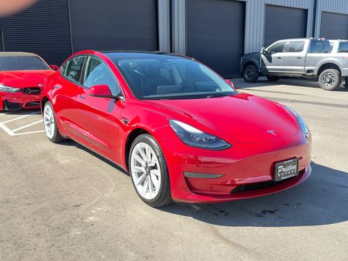 Used 2023 Tesla Model 3 Standard Range RWD image 1