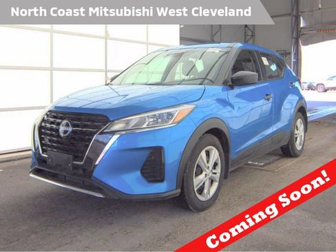 Used 2024 Nissan Kicks S image 1