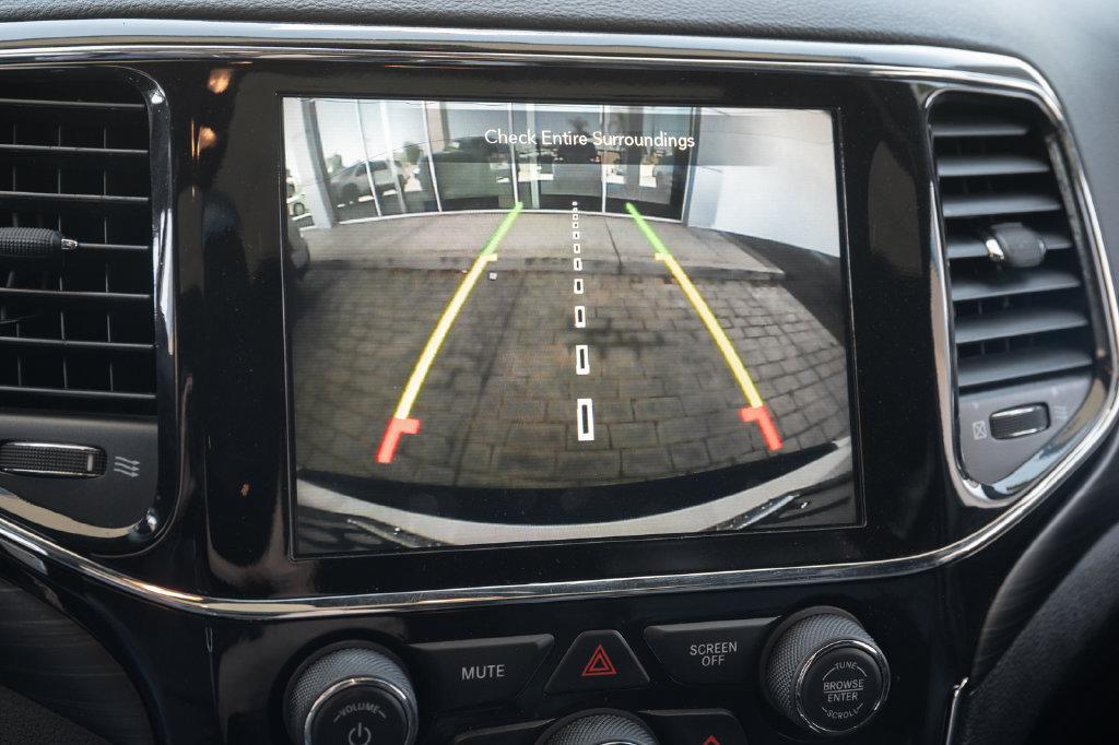 Used 2021 Jeep Grand Cherokee Laredo X RWD image 32