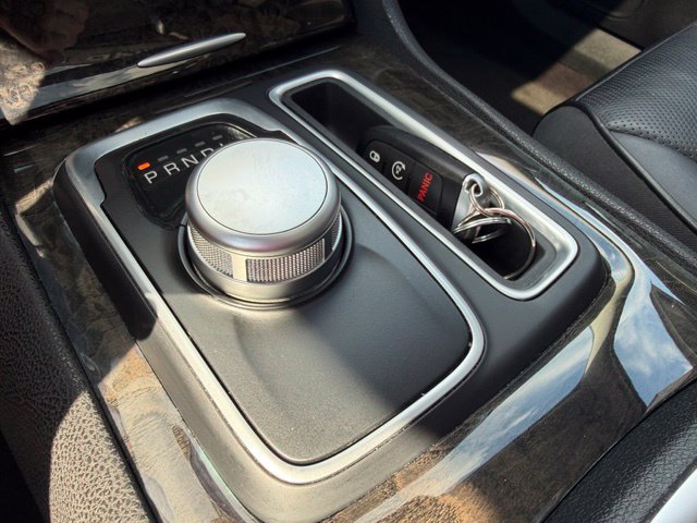 Used 2017 Chrysler 300 C w/ Safetytec Plus Group RWD image 7