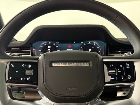 New 2025 Land Rover Range Rover Long Wheelbase SE image 18