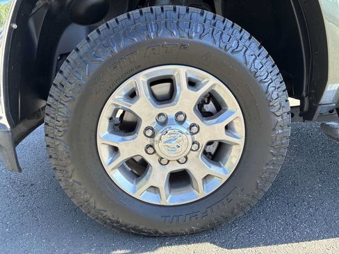 Used 2020 RAM 2500 Laramie AWD/4WD image 18
