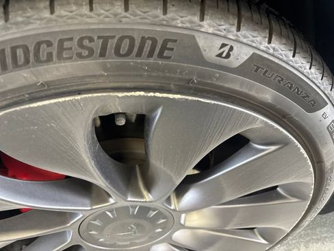 Used 2022 Tesla Model Y Performance AWD/4WD image 11