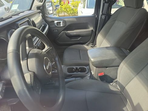 Used 2022 Jeep Wrangler Unlimited Sport image 14