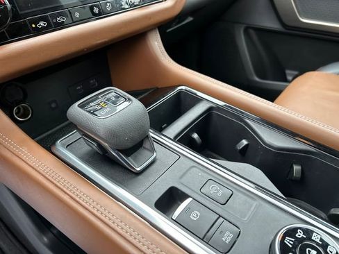 Certified 2023 Nissan Pathfinder Platinum AWD/4WD image 20
