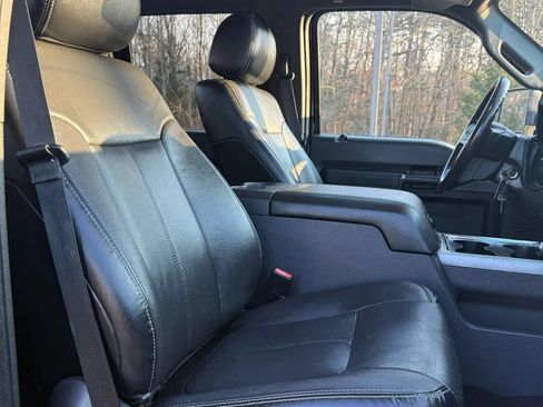 Used 2016 Ford F250 Lariat w/ Lariat Ultimate Package AWD/4WD image 39