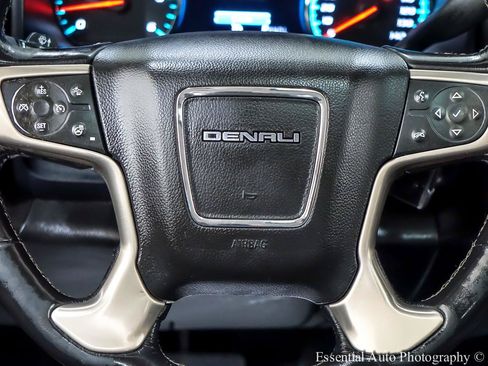 Used 2018 GMC Sierra 1500 Denali AWD/4WD image 18