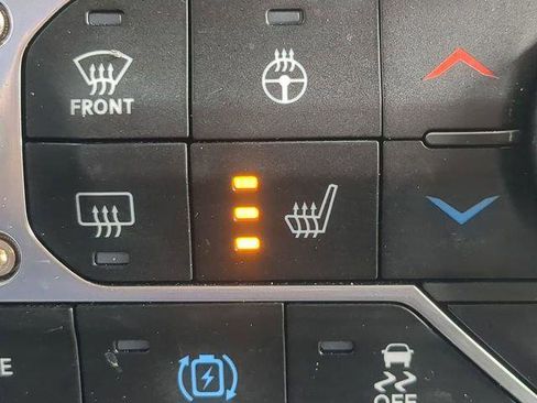 Certified 2025 Jeep Wrangler Unlimited Sahara w/ Safety Group image 25