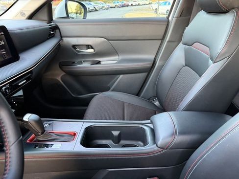 Used 2025 Nissan Kicks SR image 22