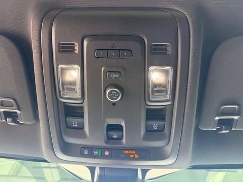 Used 2021 Chevrolet Tahoe Z71 AWD/4WD image 14