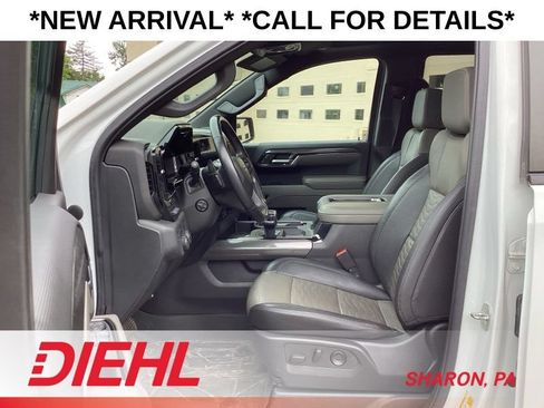 Used 2022 Chevrolet Silverado 1500 ZR2 w/ Technology Package AWD/4WD image 9